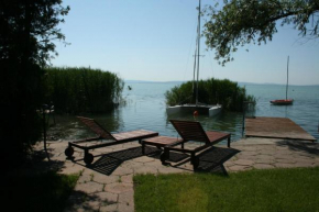 Beach house, Zánka